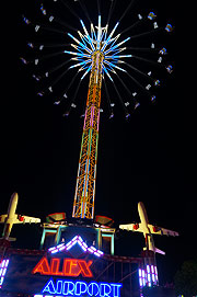 "Alex Airport" heißt der Star Flyer 48 auf dem Oktoberfest - 2016 wieder an gewohntem Platz (©Foto:Martin Schmitz)